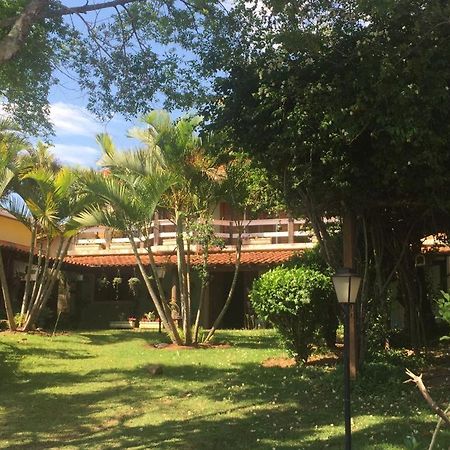 Confortavel Casa De Campo Em Condominio Fechado Aguas de Lindoia Luaran gambar